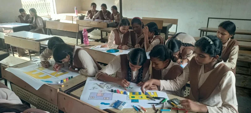 सेवा संकल्प अभियान के तहत विद्यार्थियों ने रंगों और शब्दों में रचा अपने सपनों का भारत